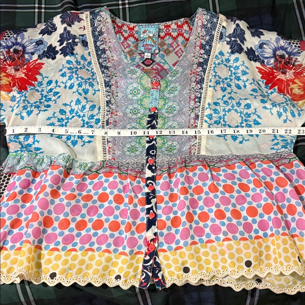 EUC Johnny Was Multicolor Floral Blouse Top - Size Large - Picture 9 of 10